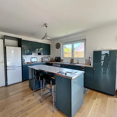 Moderne Au Calme, Terrasse, Jardin Clos, A 500m De La De Kairon, Proche Commerces Et Loisirs - Fr-1-361-372