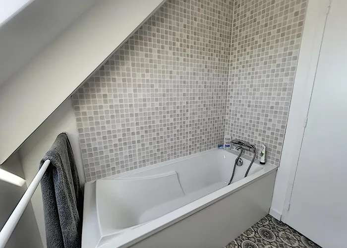 Moderne Au Calme, Terrasse, Jardin Clos, A 500m De La De Kairon, Proche Commerces Et Loisirs - Fr-1-361-372 Ferienhaus